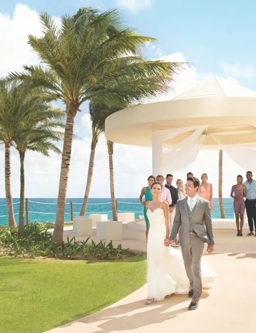 Hyatt-Ziva-Cancun-P404-Wedding-Gazebo-With-Guests.16x9